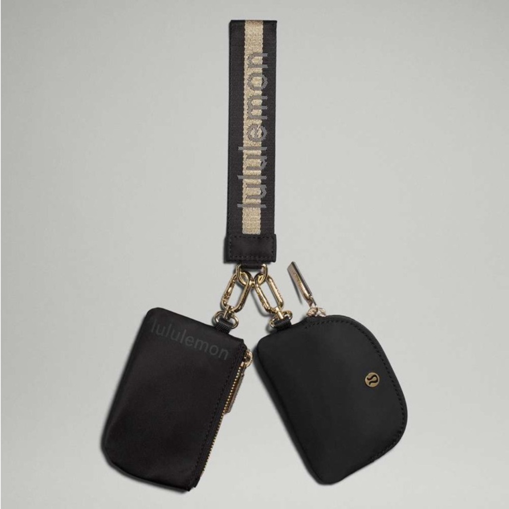 ✨RARE✨🆕Lululemon Dual Pouch Wristlet Black / Gold / White Opal✨NWT✨SOLD OUT❣️